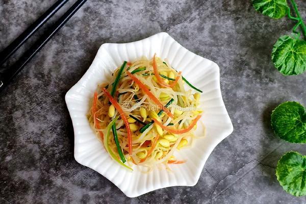 凉拌黄豆芽的做法图解8