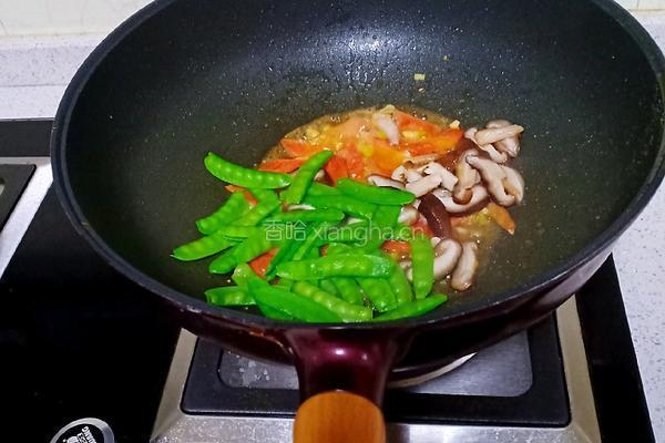 荷兰豆炒香菇的做法图解5