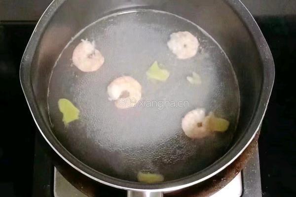 虾仁时蔬鸡蛋饼 (宝宝辅食）的做法图解2