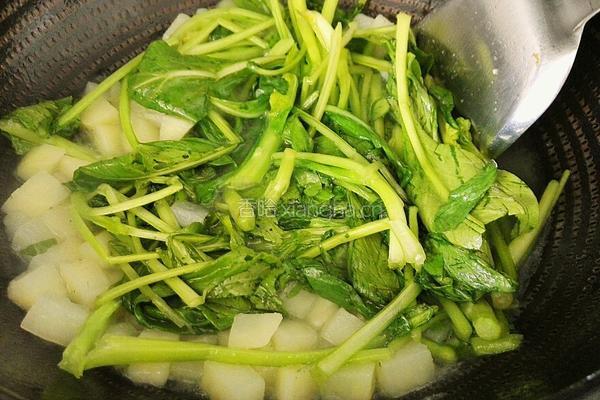 土豆炒菜心的做法图解10