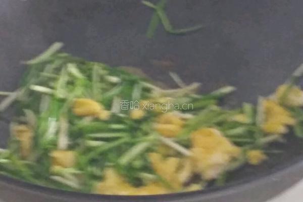 蒜苗炒鸡蛋的做法图解8