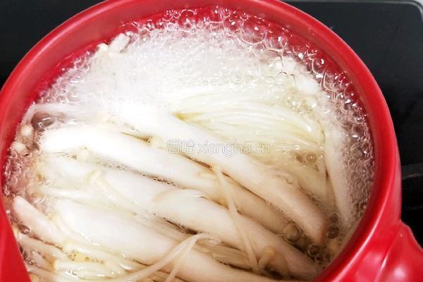 菌菇鲜虾汤的做法图解12