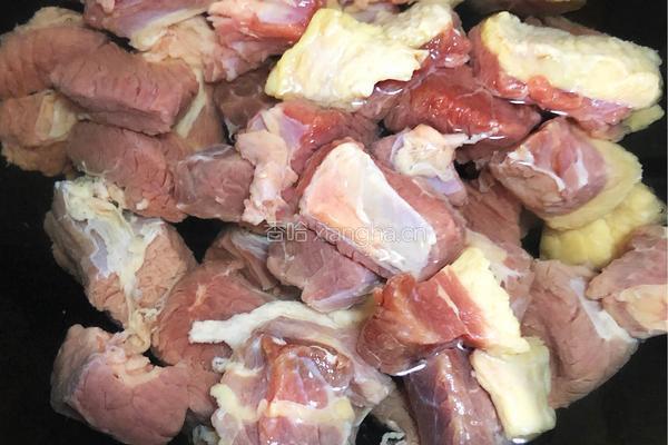 咖喱牛肉的做法图解1