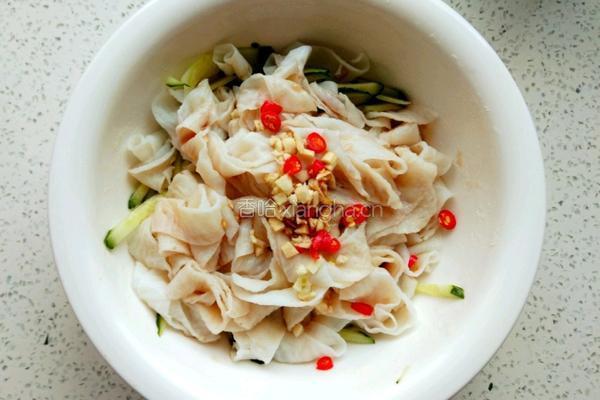 黄瓜拌凉皮的做法图解4