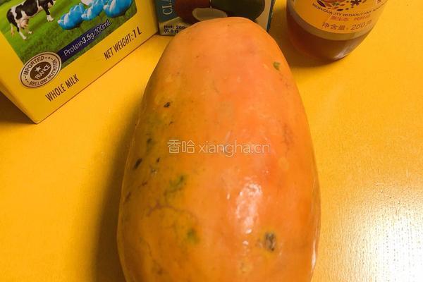 椰浆蜜汁木瓜的做法图解1