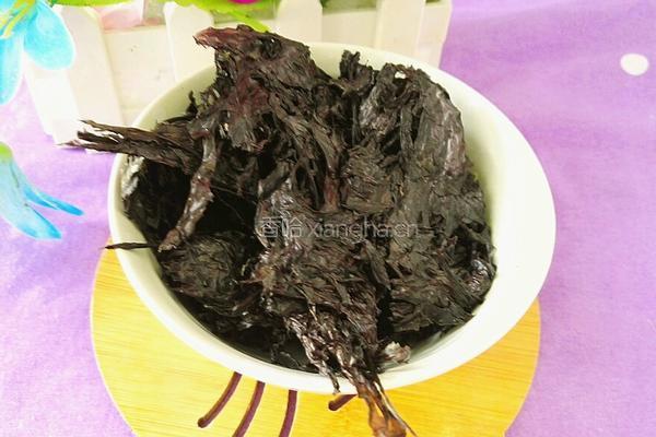 白萝卜紫菜银耳汤的做法图解8