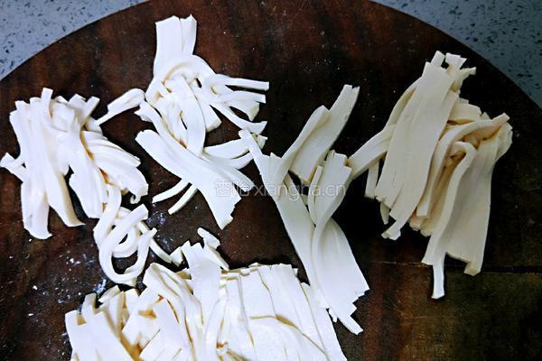 金针菇番茄豆腐汤的做法图解9