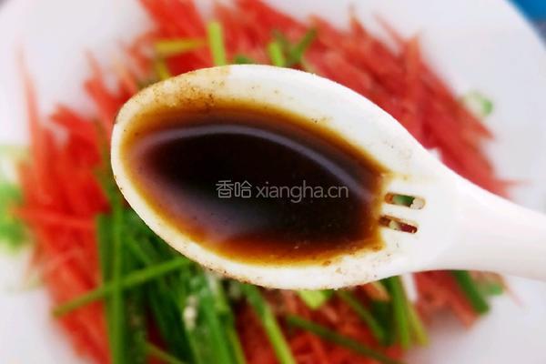 炝拌红萝卜的做法图解13