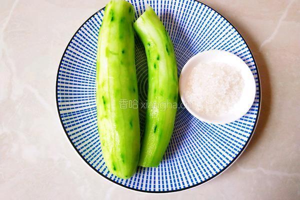 糖腌黄瓜的做法图解1