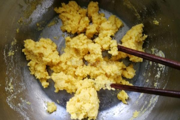 香蕉玉米饼的做法图解3
