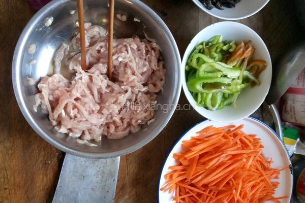 不辣的鱼香肉丝的做法图解1