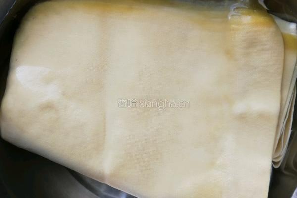 茄汁豆腐皮的做法图解2