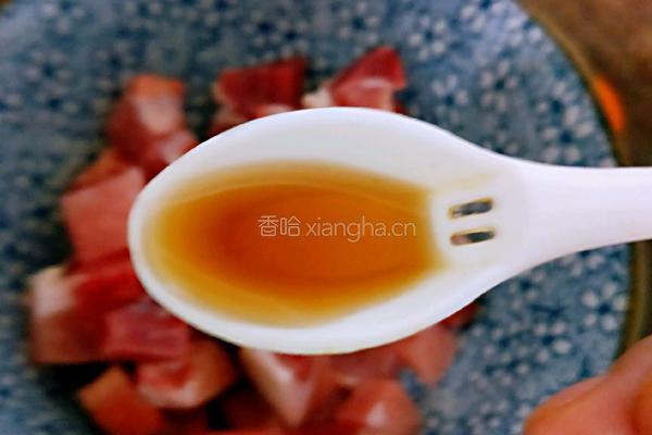 肉丁炒时蔬的做法图解3
