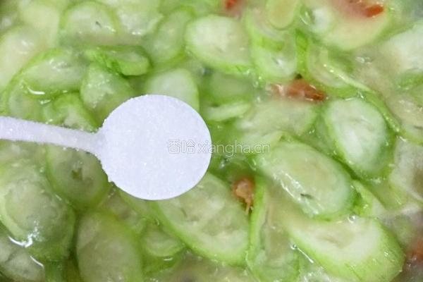 丝瓜炒干虾仁的做法图解8