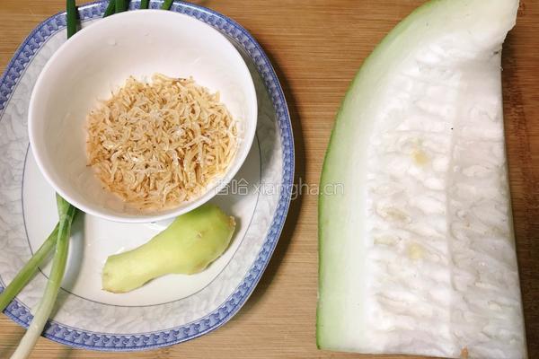 虾皮烩冬瓜的做法图解1