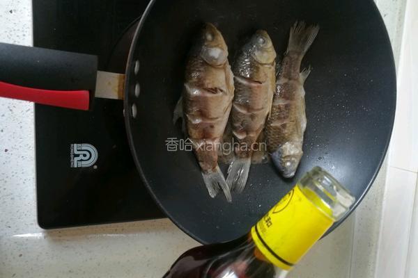 鲫鱼豆腐汤的做法图解8