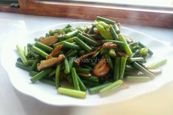 蒜苔香菇肉的做法图解10