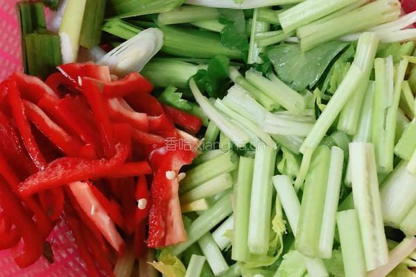 蘑菇炒肉片的做法图解3