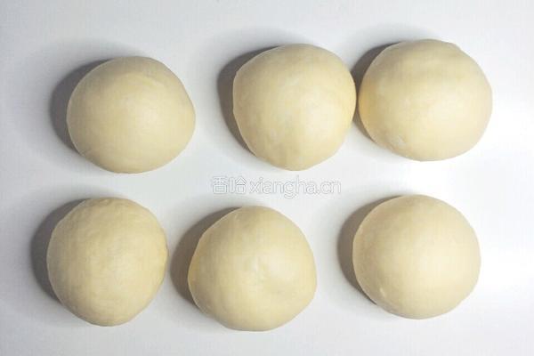 豆沙面包的做法图解9