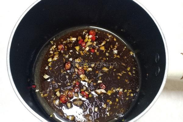 凉拌蒜苔手撕的做法图解8