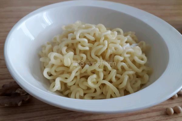 韩式豆乳面的做法图解6