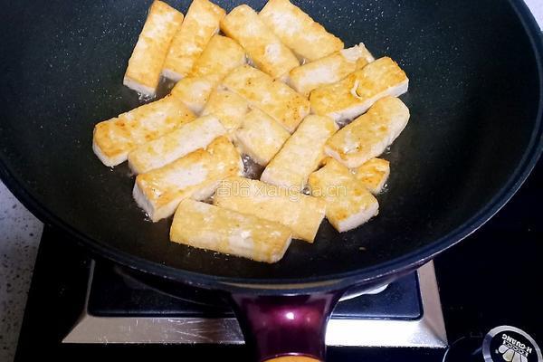 煎豆腐的做法图解2