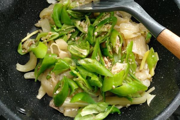 酸菜炒腰花的做法图解18