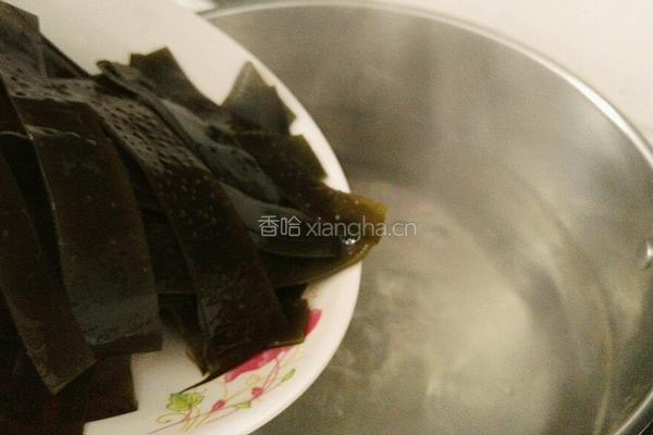 海带白菜牛肉丸子汤的做法图解4