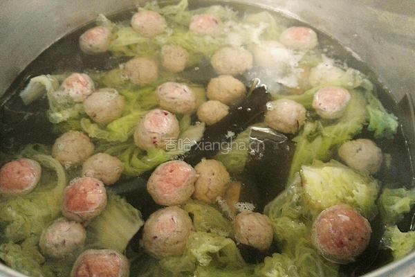 海带白菜牛肉丸子汤的做法图解11