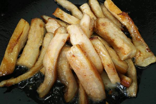 猪颈肉炒四季豆的做法图解6