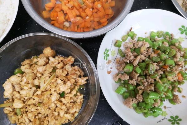 鸡粒饭的做法图解3