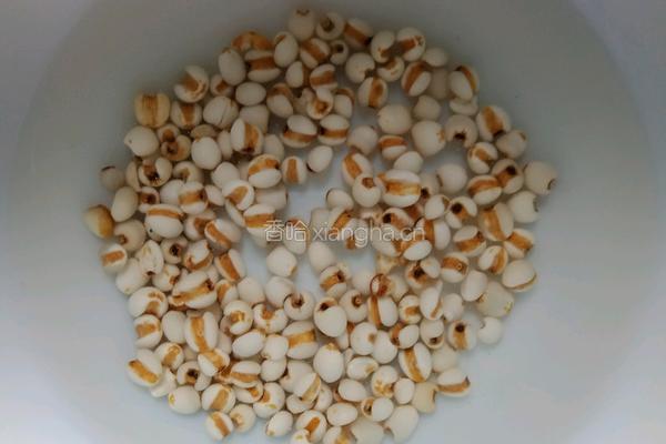 腐竹薏米甜汤的做法图解2