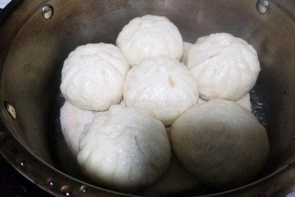 胡萝卜虾仁肉粉条包子的做法图解10