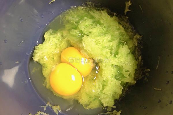 辣白菜黄瓜鸡蛋饼的做法图解4