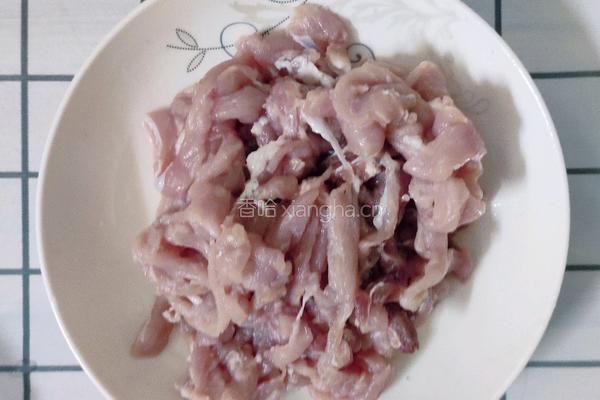 青菜炒瘦肉的做法图解1