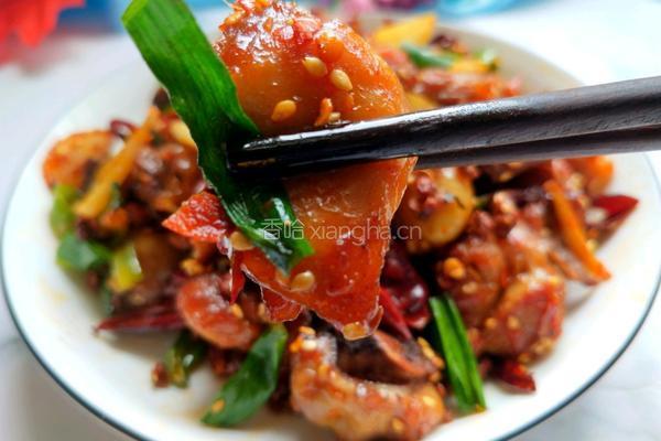 干煸辣子鸡丁的做法图解1