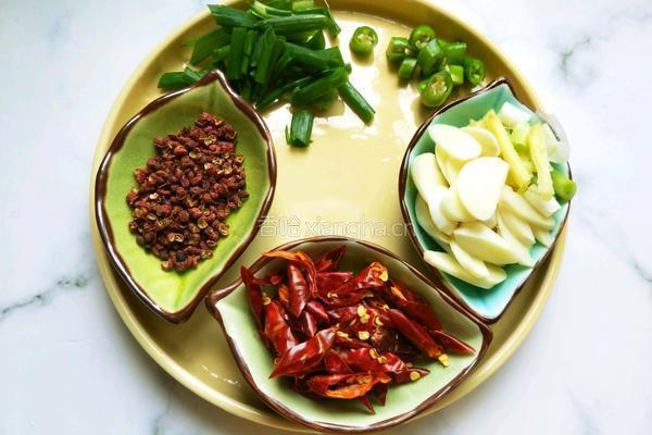 干煸辣子鸡丁的做法图解9
