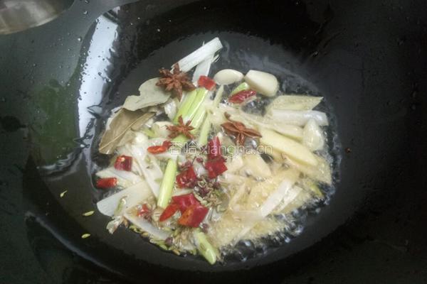 麻辣香锅排骨鸡爪虾的做法图解5