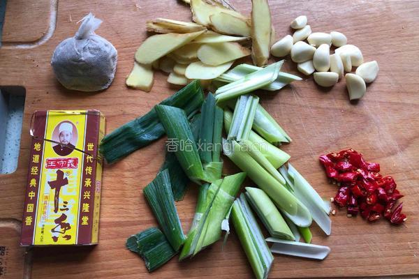 十三香麻辣小龙虾的做法图解2