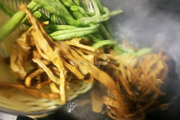 笋干烧豆角的做法图解8