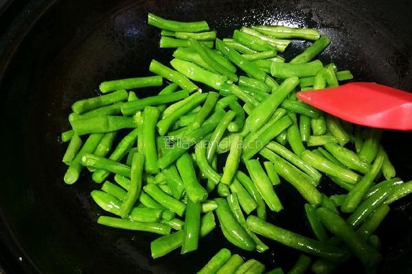 笋干烧豆角的做法图解13