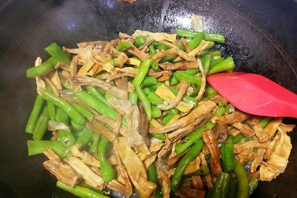 笋干烧豆角的做法图解21