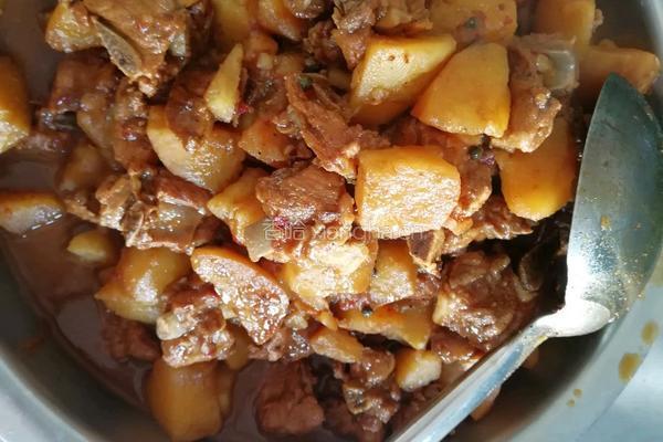 土豆烧排骨的做法图解8