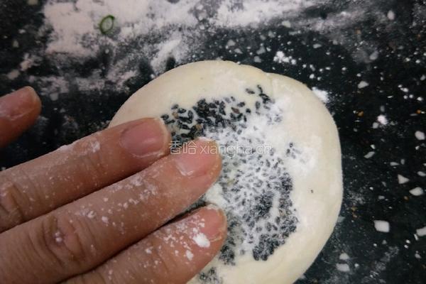 黑芝麻千层葱饼的做法图解30