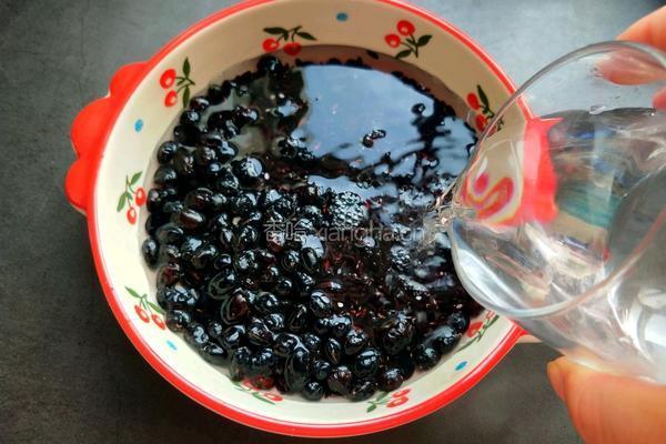 养生良方#黑芝麻黑豆核桃粥的做法图解3