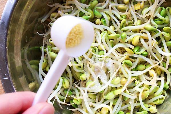 凉拌黄豆芽的做法图解7