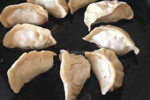 饺子抱蛋的做法图解3