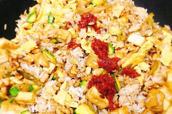 松子仁合桃素炒飯的做法图解5