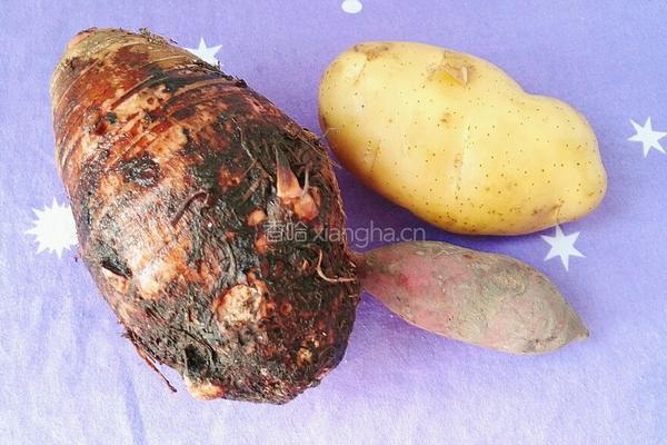 芋头炒土豆地瓜的做法图解1