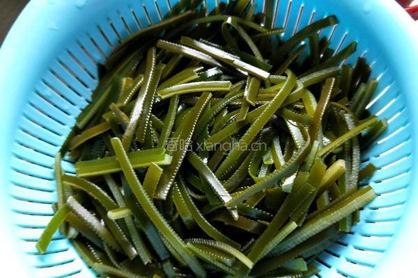海带丝炒豆腐干的做法图解1